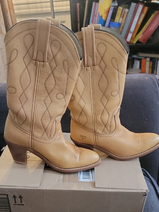 Frye Shoes - Vuntsge Frye Tan Leather Western Boots